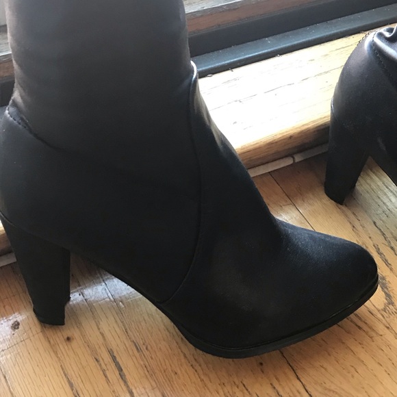 Black knee-high boots - Picture 4 of 6